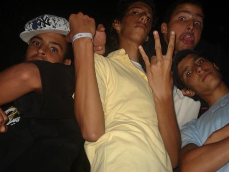 PUT YOUR AHNDS UP IN THE AIR